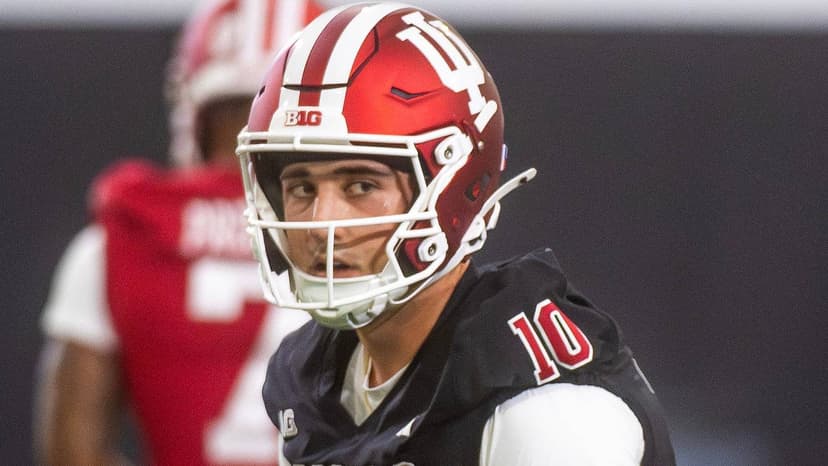 Heisman Successor's Tough Act: Can Hoover Break the Mold?