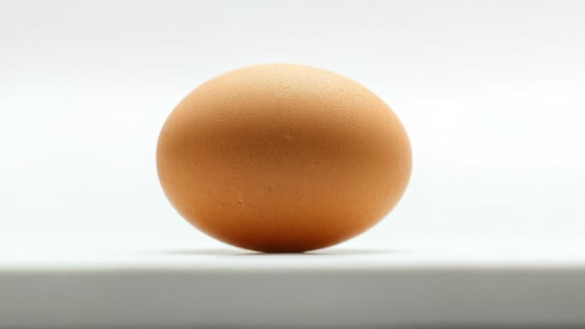Govt Defends Hospital Worker in Egg Dropping Video