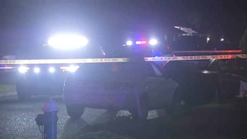 Homeowner Shoots Intruder in Southwest Houston Home Invasion