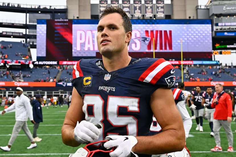 Henry Hauls In 3 Catches in Patriots Victory
