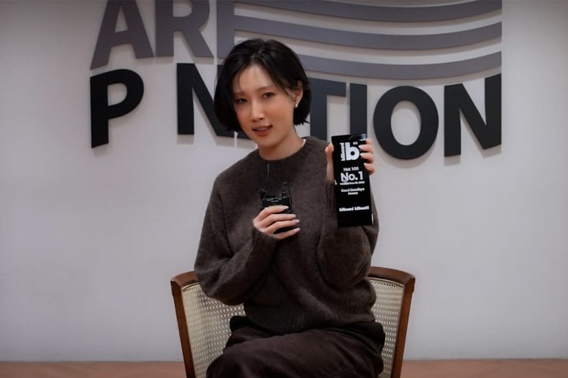 HWASA Makes History with First Billboard Korea No. 1