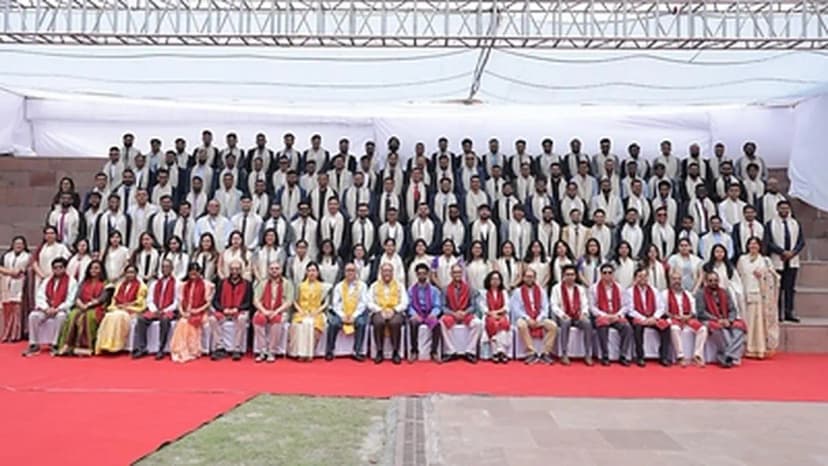 IIM Udaipur Celebrates First Executive MBA Graduates