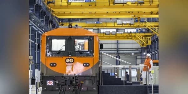 India Exports Used Diesel Locomotives to South Africa