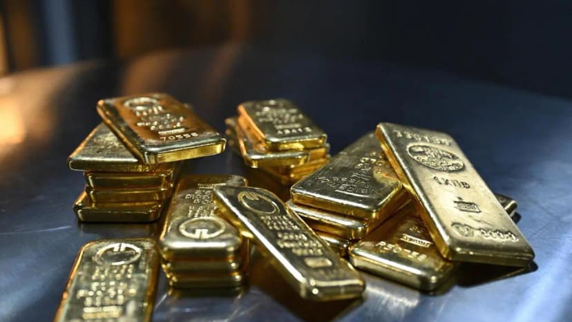 India's Gold Demand Falls 11% Amidst Record Prices