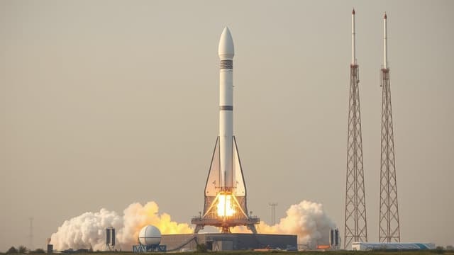 India Launches Giant Satellite for Mobile Connectivity