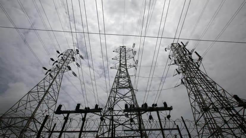 S&P Warns: India Discoms Improved by Aid, Not Reform
