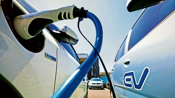 India Slashes EV Charger Costs by Half
