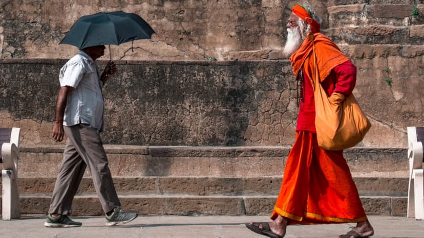Mumbai swelters as India's weather splits: Heat vs. Thunderstorms