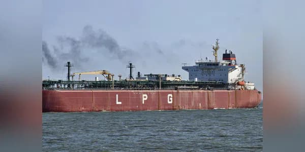 LPG Tankers Brave Hormuz, Bringing Vital Gas Home