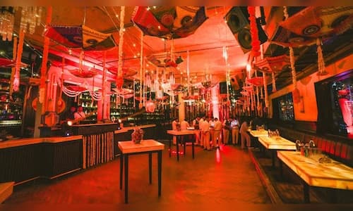 Overseas Weddings Spark 27% Surge in Indian Travel Cover