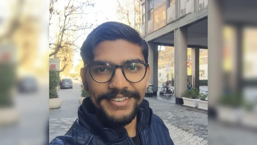 Indian Sailor's Body Returns After War Zone Ordeal