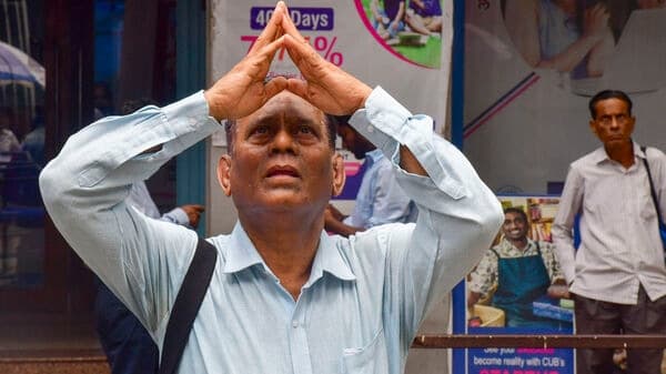 Indian Stocks Surge on Peace Hopes & Stable Rates