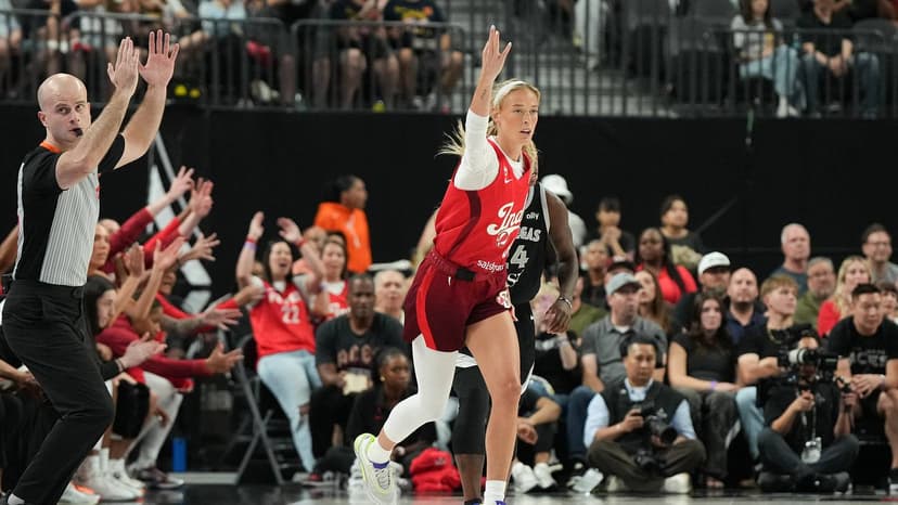 Fever Win Streak Grows Without Clark