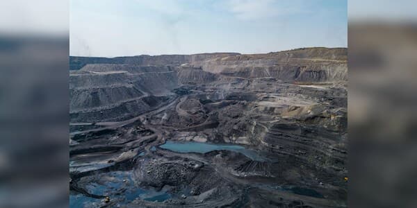 India's Coal Use to Surge Then Plummet by 2070