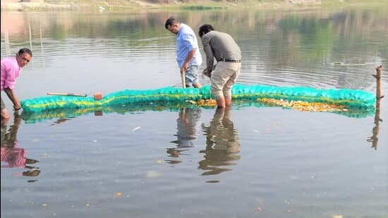 Eco-Booms: India's Innovative River Cleanup