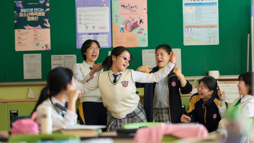 Indie Film "The World of Love" Captivates South Korea, Praised by Top Directors