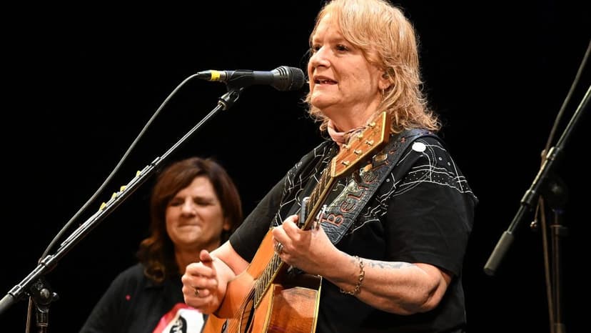 Indigo Girls Singer's Health Shakes Up Tour Plans