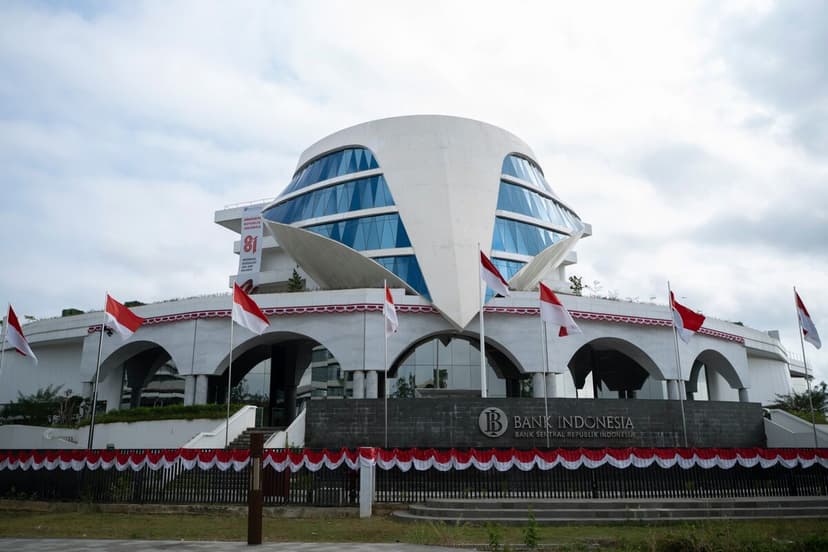 Indonesia's Bank to Hold Rates Amid Rupiah Pressure