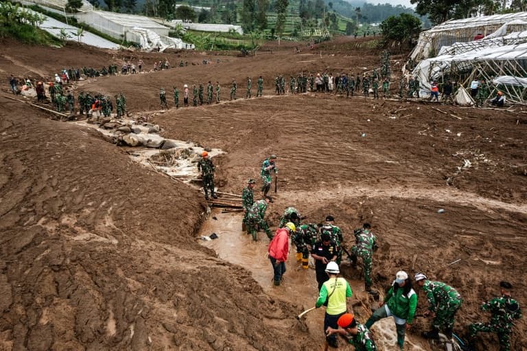 Mudslide Buries Indonesian Village: 17 Dead, Dozens Missing