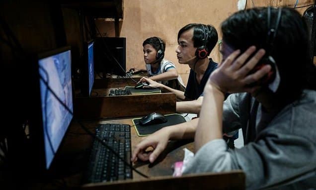 Indonesia Threatens Wikipedia Blockade Over Registration