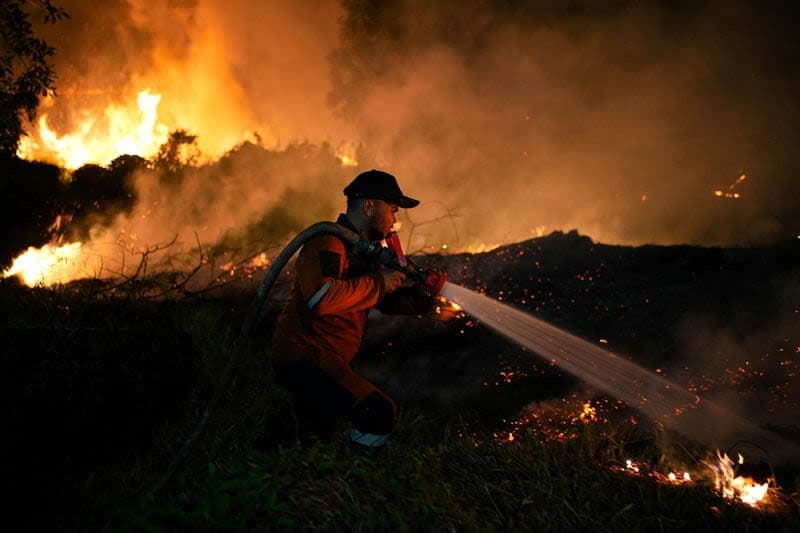 El Niño Peaks: Indonesia Faces Fierce Wildfire Battle