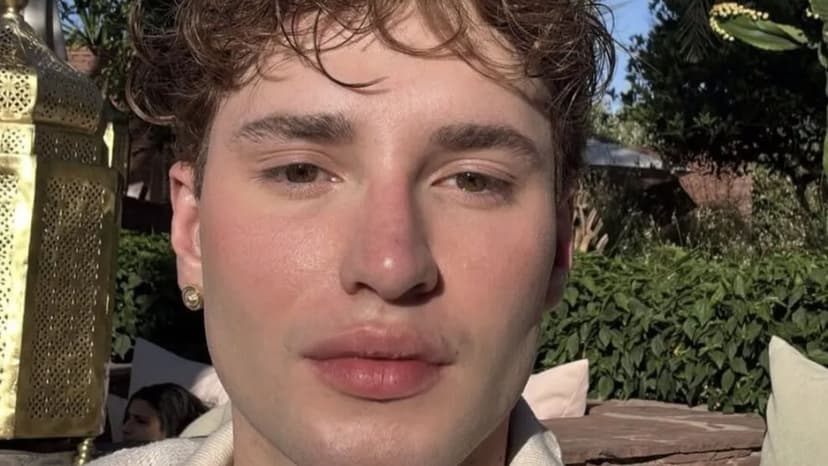 Influencer Scams Man as Cancer-Stricken Teen