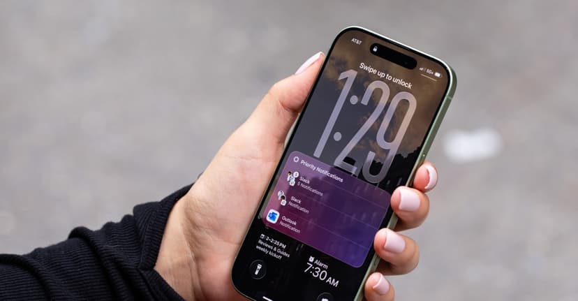 iOS 26.2 Drops: Lock Screen Upgrades & AirDrop Secrets Revealed