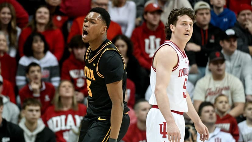 Stirtz Explodes for 27 as Iowa Dominates Indiana