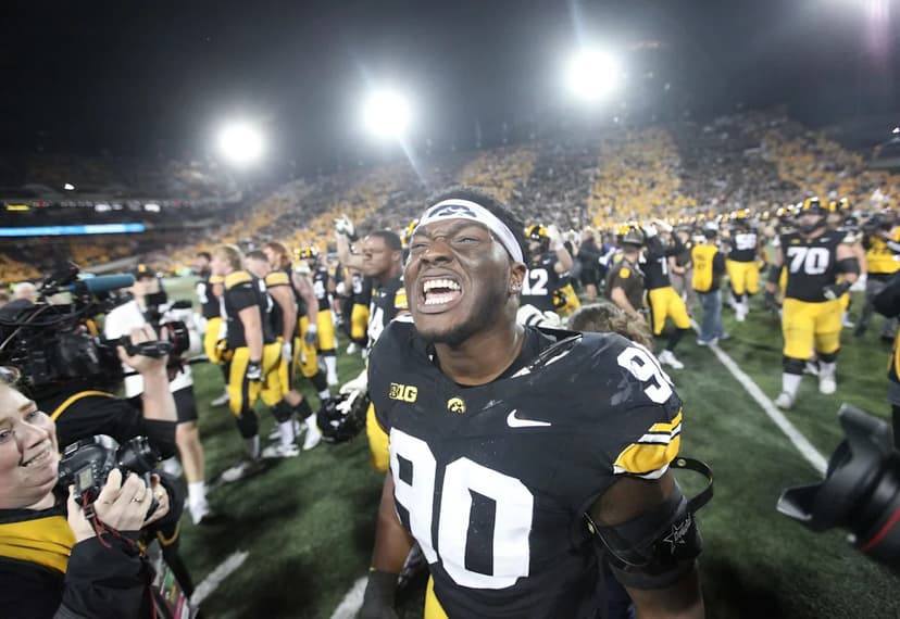 Iowa Football Star Enters Transfer Portal
