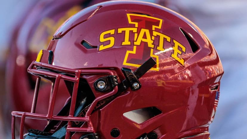 Cyclones Target Top TE in Transfer Portal