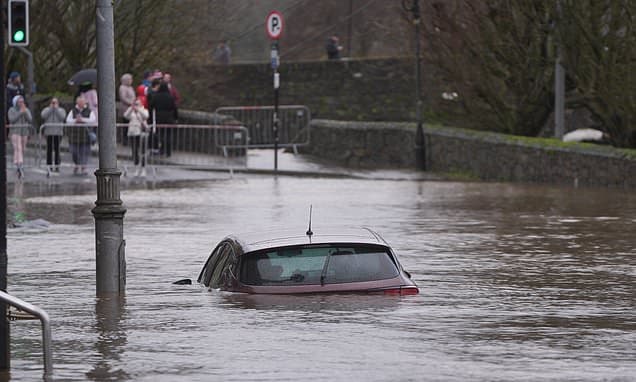Ireland Cleans Up; Union Calls for Climate Leave