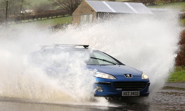 Heavy Rain Alerts: Ireland Faces Weekend Flooding Risk