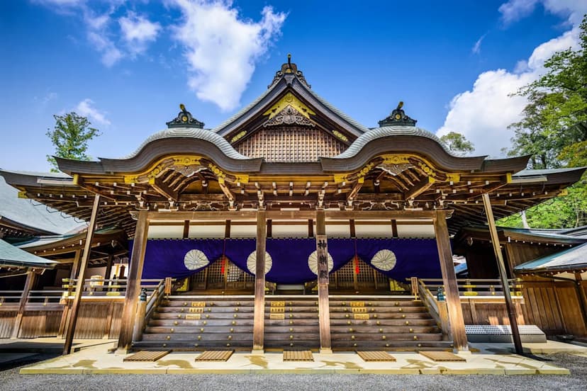 Japan's Sacred Shrine Reborn Every 20 Years