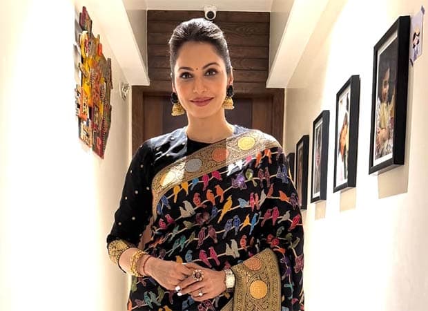 Isha Koppikar Honors Martyrs of 26/11 and Pahalgam