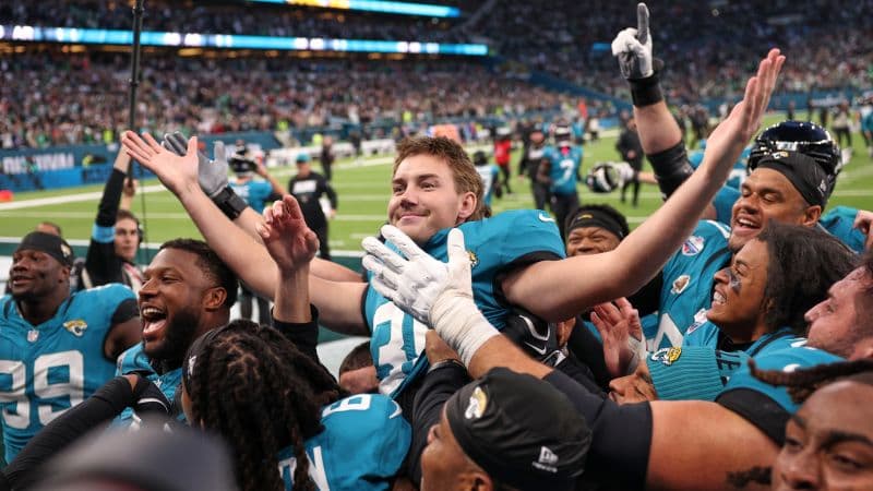 Jaguars Snatch Victory in London Thriller!