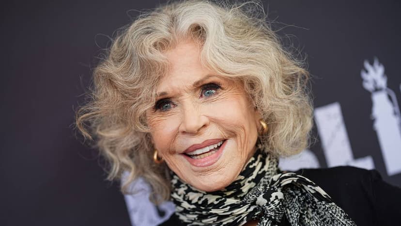 Jane Fonda, 88, Stuns in Chic Black Ensemble