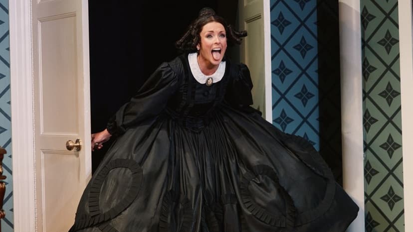 Jane Krakowski Returns as Mary Todd Lincoln in London!