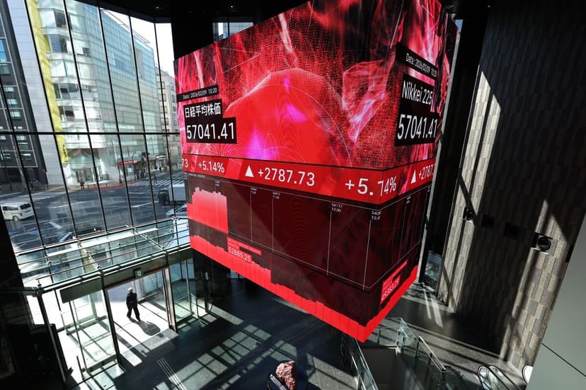 Japan Inc. Cash Hoard: New Rules May Unlock $840B