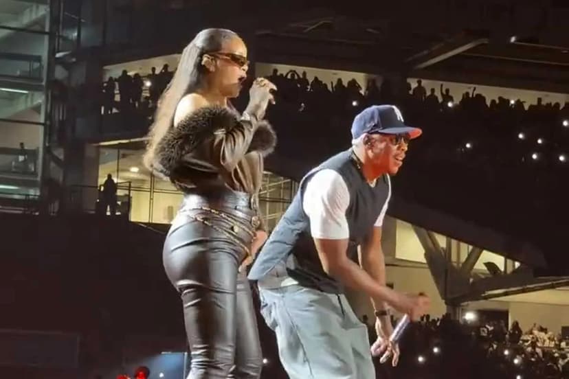 Rihanna & Beyoncé Surprise Jay-Z Fans at NYC Show