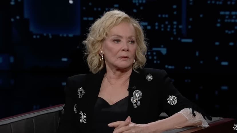 Jean Smart challenges President to arm wrestle for peace prize