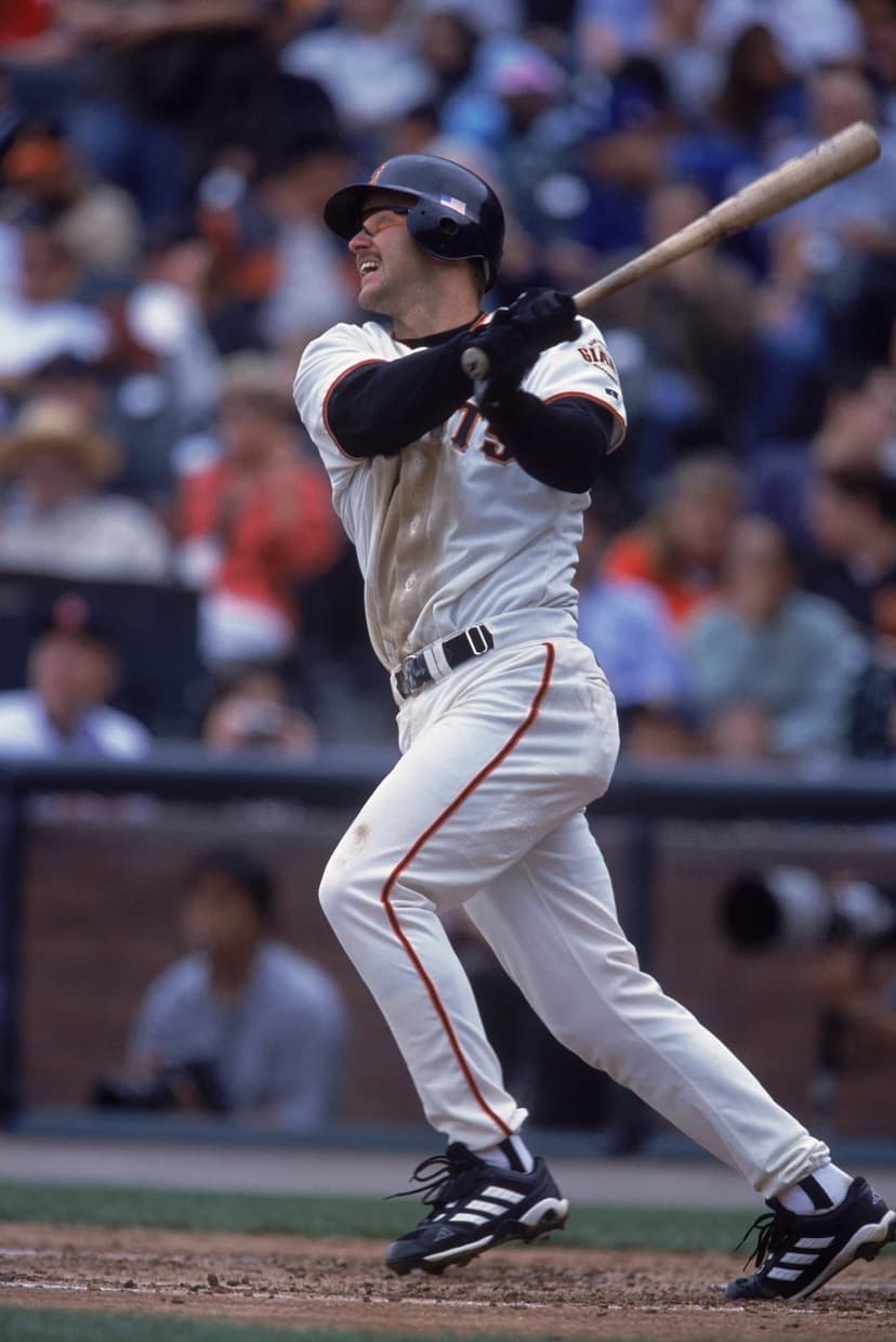 Giants Retire Kent's No. 21 After HOF Induction