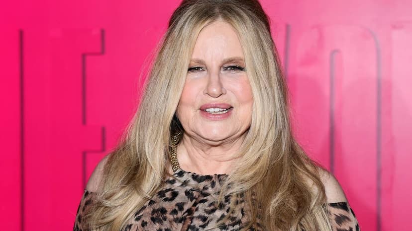 Jennifer Coolidge: 65 and Unrecognizable!