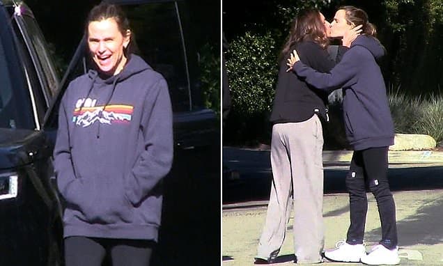 Jen Garner's Sweet Goodbye After LA Hike
