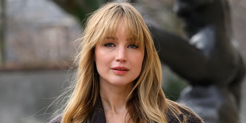 Jennifer Lawrence Dyes Hair Brown for 'Hunger Games' Look