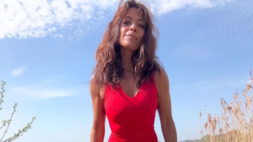 Jenny Powell's Daring Cold Water Swim