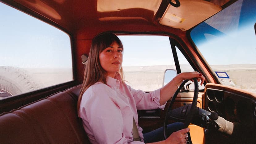 Jess Williamson: Between Worlds