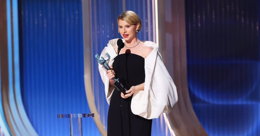 Jessie Buckley Thanks Emily Watson in SAG-AFTRA Win