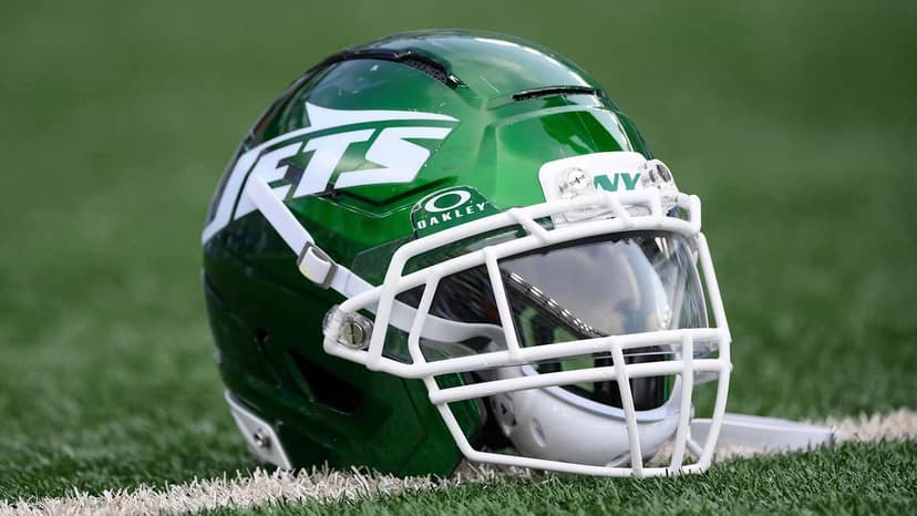 Jets Secure Andre Cisco for Another Season