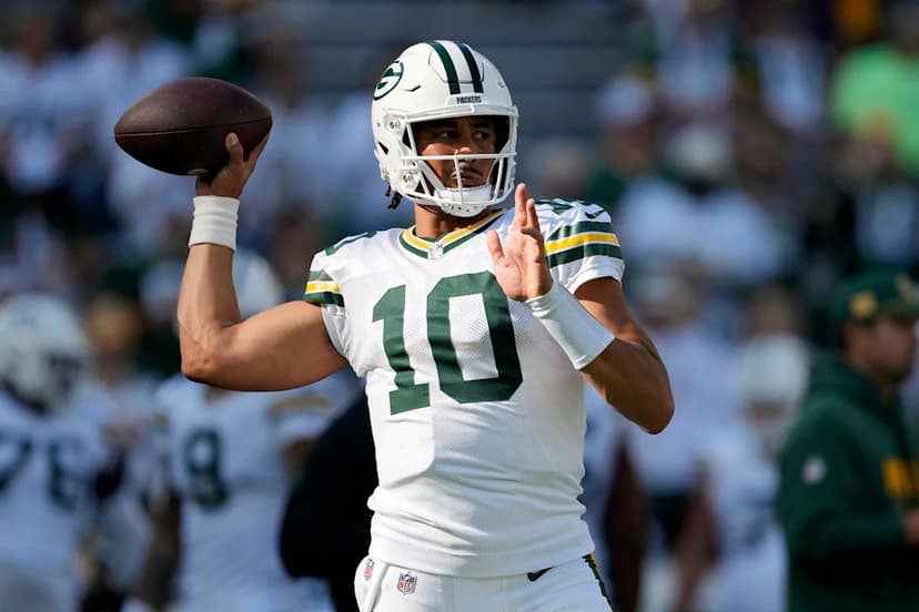 Packers TE Smith Chose Green Bay for Jordan Love's 'Mature' Leadership