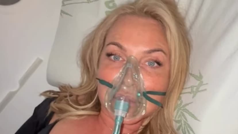 Josie Gibson Enters Oxygen Chamber for Healing